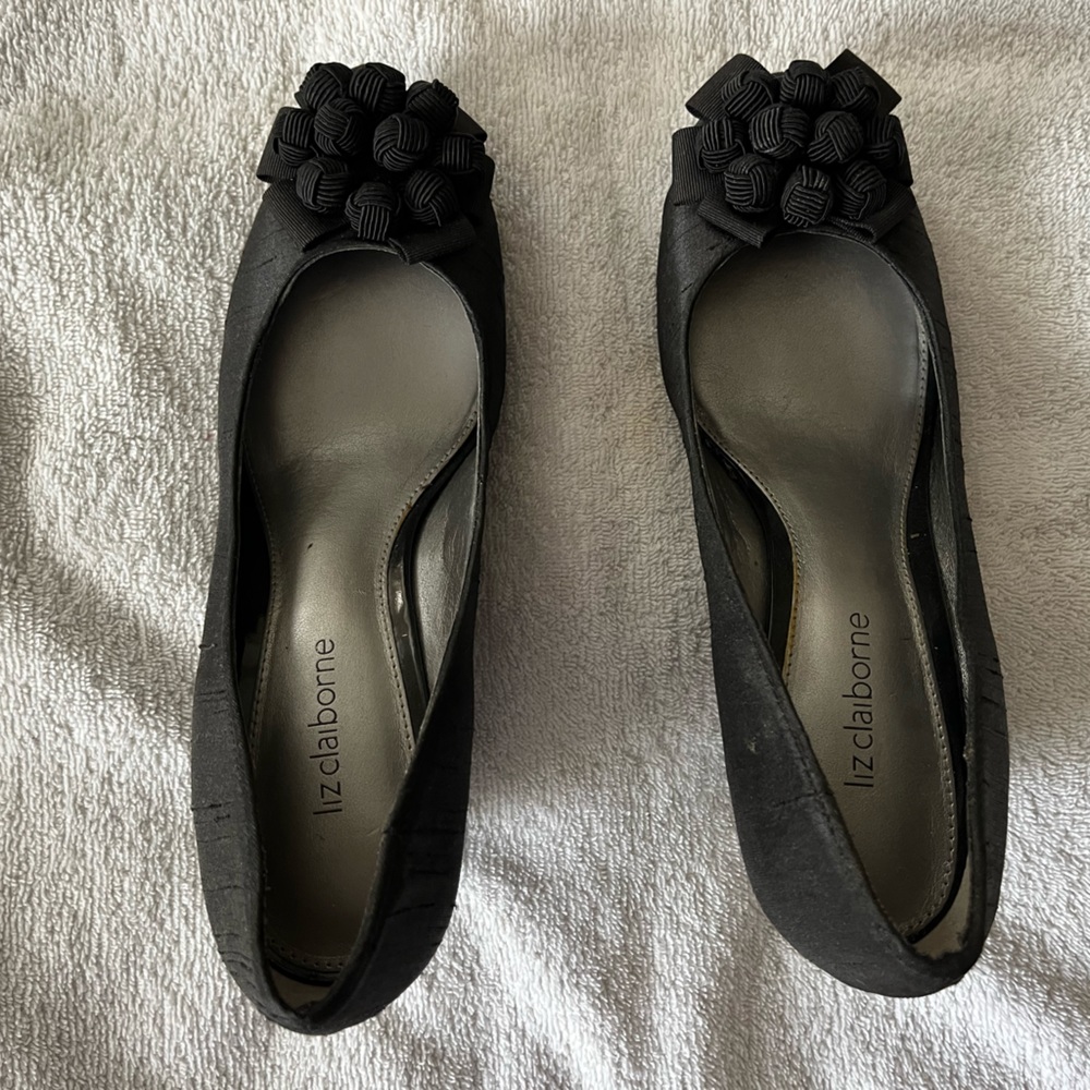 Liz Claiborne fabric dress wedges